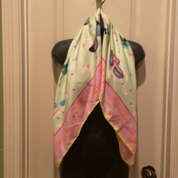 Blumarine silk scarf 🧣 - Picture 7 of 10